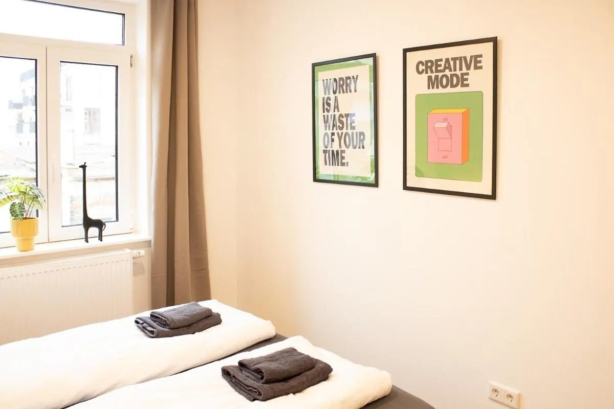Urbanes Messe Apartment contacts